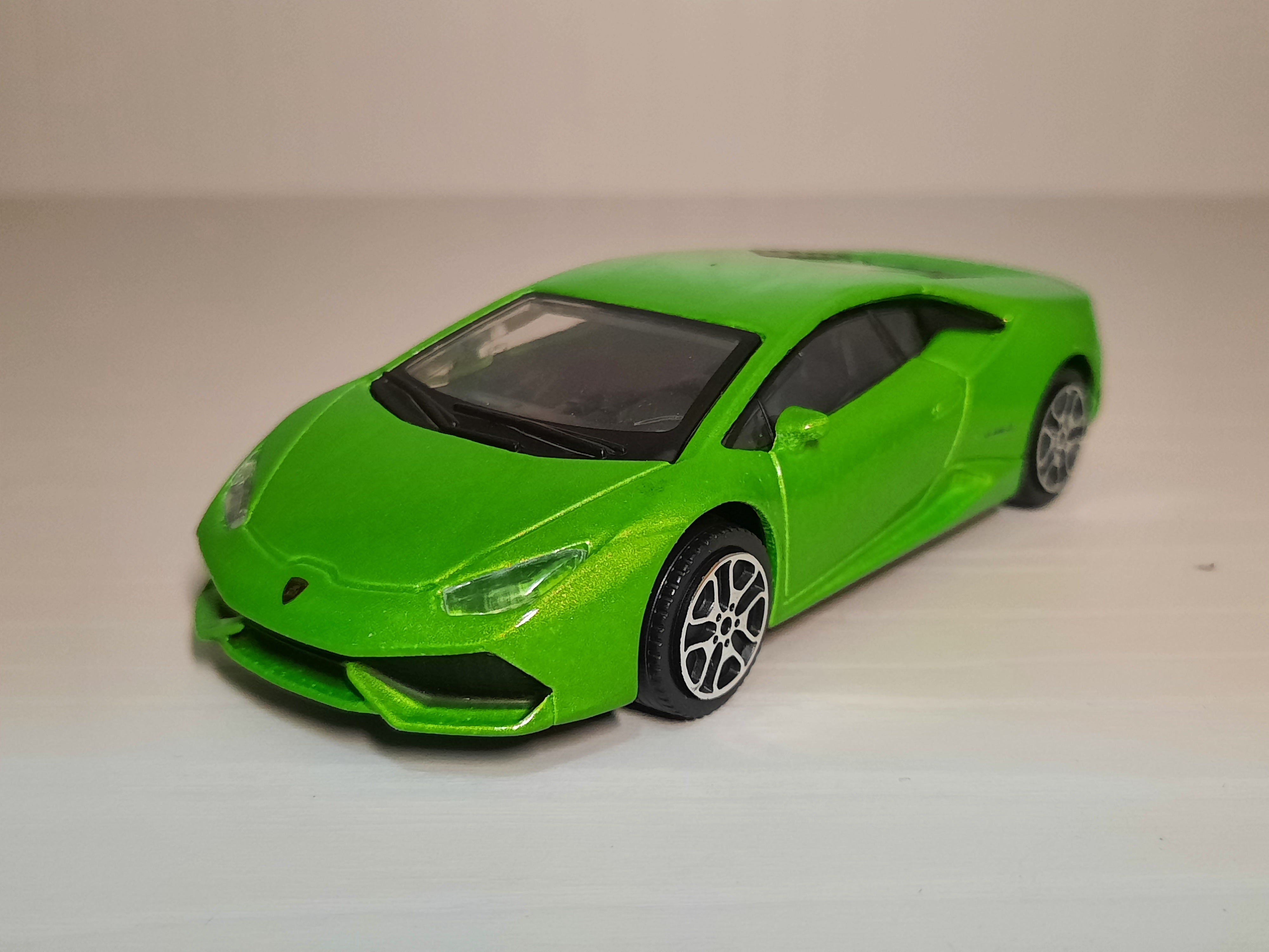 Lamborghini Huracàn LP 610-4 1/43  Bburago